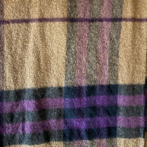 Burberry Scarf - Picture 1 of 3